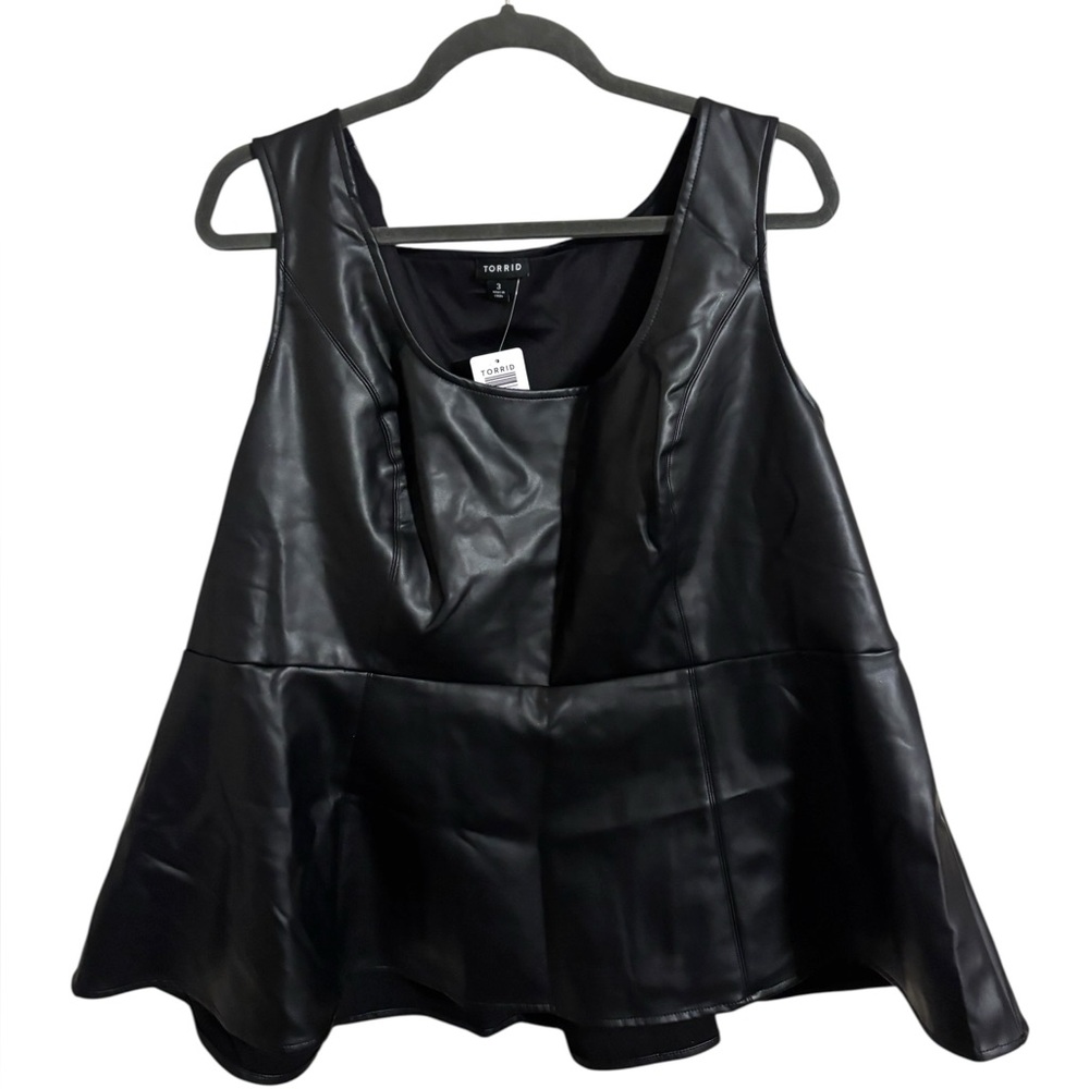 Torrid Black Sleeveless Peplum Polyurethane Top Size 3‎ NWT